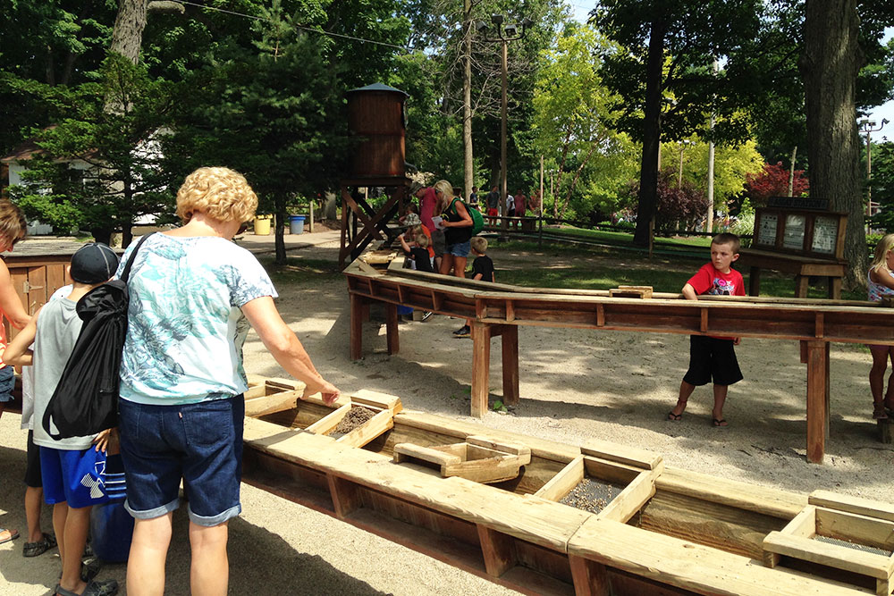 Guests Mining For Gemstones